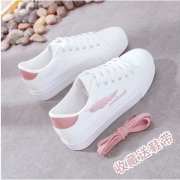 小さな白い靴の女性の夏の新しい韓国語版の女性の靴のオールマッチの通気性のある靴の学生フラットカジュアルな春と秋の白い靴シルバー 39