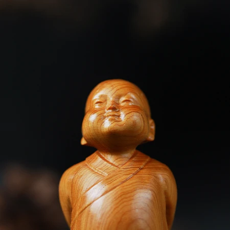Xiaomuyuansheng Taihang cliff cypress woodcarving small monk handle pieces small monk car desk decoration quiet Zhiyuan wood crafts small monk handle pieces