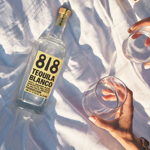 Jenna 818 Tequila Gold und Silber gealtert Kendall Jenna Ken Beans Mexiko Tequila Blanco Silber Tequila 750 ml 1 Flasche