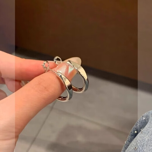 Mansheng silver cold wind element circle mosquito coil ear clip new simple Korean style non-pierced earrings temperament high-end earrings a pair of ear clips