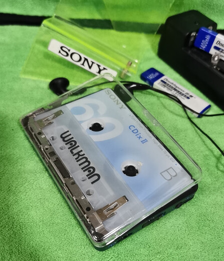 Sony EX621 EX677 TAPEMAN Walkman Walkman TV Walkman Internet Promi transparentes Modell Sony Ex610 Transucent Model
