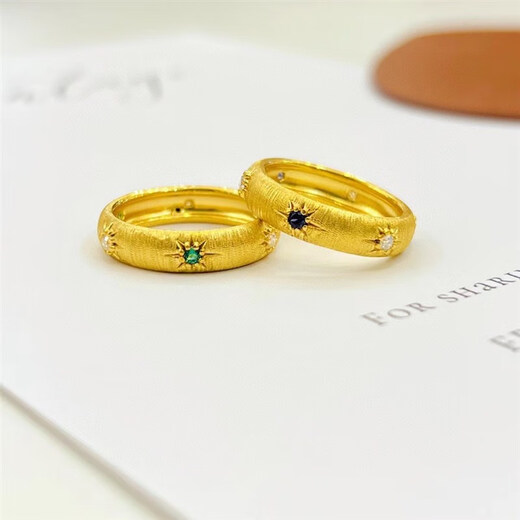 Beimiao pure gold 999 emerald gold ring. The surface is retro brushed. It is full of noble palace style. The gold weight is about 1.7 grams. Contact customer service before bidding.