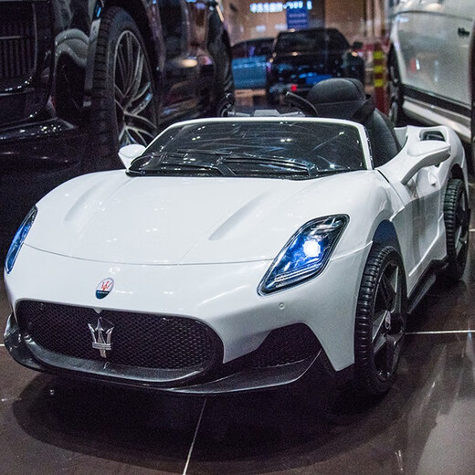 Yanju children's electric car four-wheel car with remote control toy car swing can sit men and women children baby battery stroller top with white four-wheel drive + leather seat + 12V7 large battery