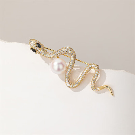 Qlady snake brooch, high-end female brand corsage, niche design, anti-exposure pin, suit accessories, birthday gift