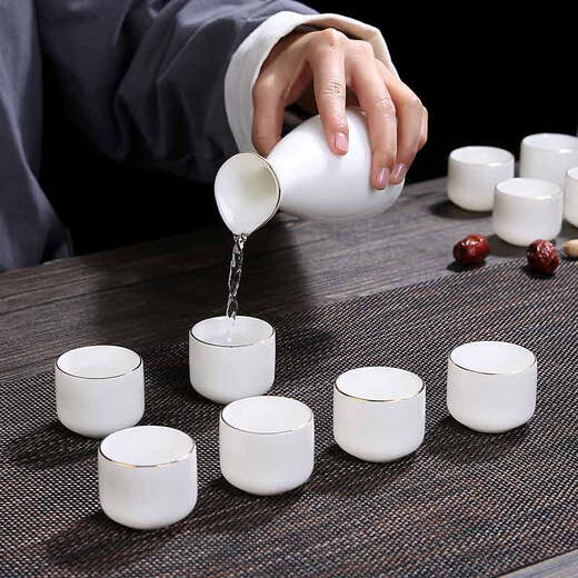 Bi Fang utensils Dehua mutton-fat jade white porcelain wine set set with gold tracing, small wine cup, half Jin Jin is equal to 0.5 kg, sake and white wine divider, three liang ceramic small wine cup set, beauty pot, one pot, 6 cups - gold tracing style (flask 170 ml)