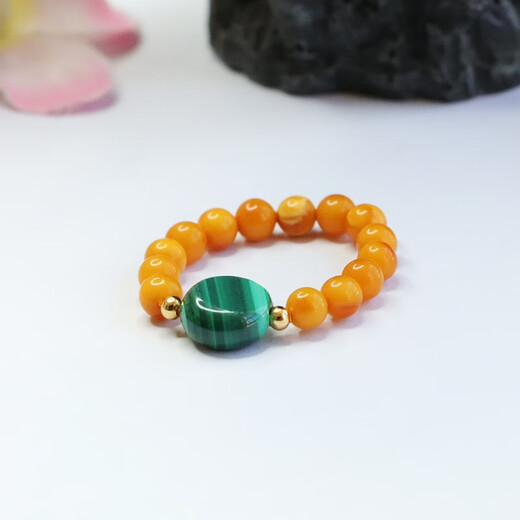 Qichangtang Beeswax Ring Chicken Oil Yellow Old Material Honey Full Wax Amber Malachite Finger Ring for Girlfriend Birthday Gift for Wife Beeswax Ball Bead Malachite Elastic Finger Ring About 4mm
