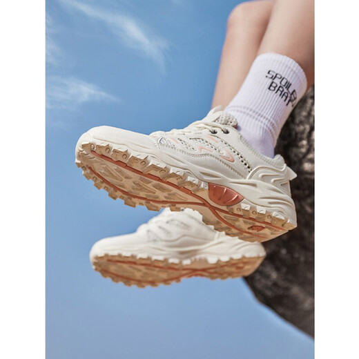 骆驼登山鞋新款运动透气网面防滑防撞耐磨减震户外徒步鞋 A11303O6291，白/浅粉，女款 38