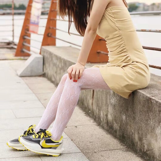 Nike (Nike) Sacai Undercover Takahashi Shield's Grey Grey and Black Yellow Running Shoes -300-600 Extranshe Direct Mail DJ4877-001 36.5