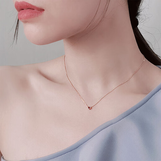 Chiba Jewelry 9K gold garnet and diamond pendant has a light luxury niche design as a gift for your girlfriend. 9K gold garnet and diamond pendant. Approximately 0.48g/subject to actual situation.