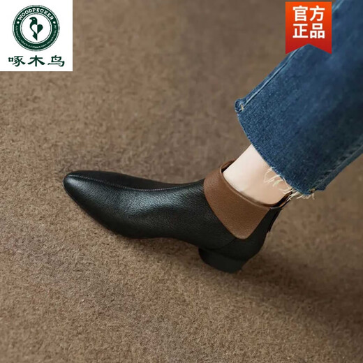 Spechtleder -Leder dicke Absatzstiefel für Frauen 2025 Neue Frühlings- und Herbst -Single -Stiefel modische Martin -Stiefel britische Styme Soft Soft Weiches Gesicht kleiner Nacktstiefel aus Weiß 36