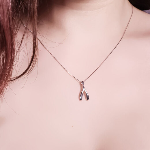 Pt.Charm new pt950 platinum platinum women's pendant wishing bone platinum pendant pendant for my wife on Mother's Day, ready stock 2.2-2.30 grams