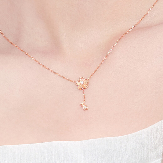 Lukfook Jewelry DearQ 18K gold cherry blossom diamond necklace set with extension chain for gift DQ31538 38cm - total weight 1.42 grams