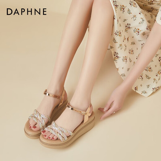 Daphne-Strass-Sandalen für Frauen 2025 SOMMER SOMMER SELTEN SCHULE DICKEN SOLE SPONGE Kuchen Offene Weichhautstudentschuhe Fairy Style Frauenschuhe Gold BN4622303003 35
