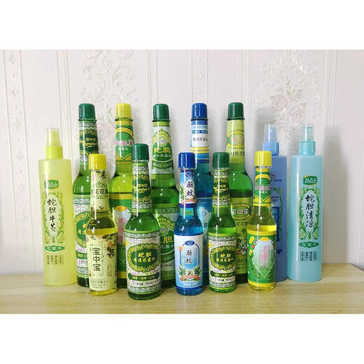 Baozhongbao domestic classic snake gall mosquito repellent toilet water 195ml old brand old taste cool and aromatic toilet water 190 snake gall cool toilet water plastic bottle spray head