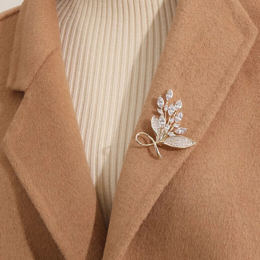 CHEZHESI flower brooch, high-end feminine Swarovski zirconium corsage anti-exposure pin 520 Valentine's Day gift for girlfriend, white wheat flower brooch, next day delivery