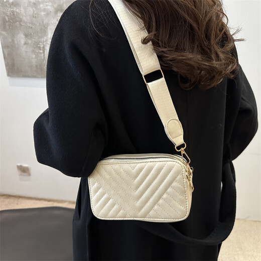 Frauen Mode vielseitig ein Schulter-Cross-Body-Tasche High-End-Nischendesign Diamant gesticktes Faden kleiner quadratischer Baohao 6215 Beige White