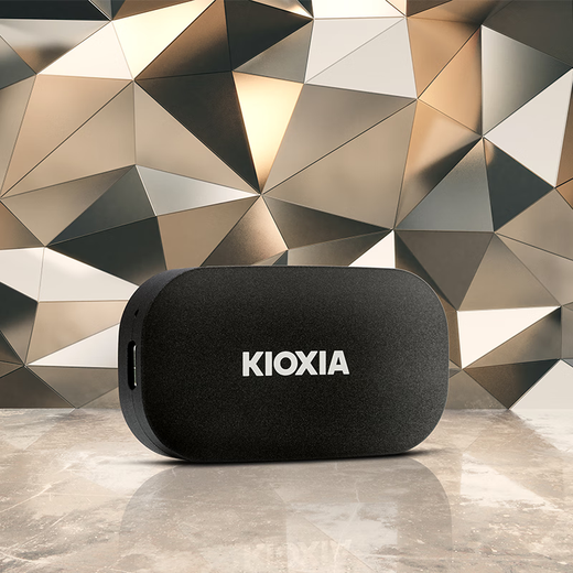 Kioxia mobile solid-state drive, mini, compact, fashionable and portable, high-speed Type-C, supports mobile phones, computers and tablets PSSD XD20 series 500GB, reading speed up to 1050MB/s, official standard configuration, including data cable + digital storage bag