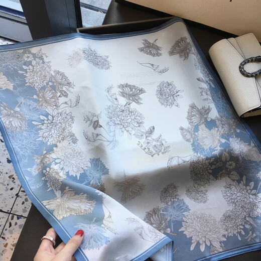 GIAVENTOLA silk scarf for women in spring, versatile and elegant flower small square scarf mulberry silk decorative scarf small scarf for elders blue