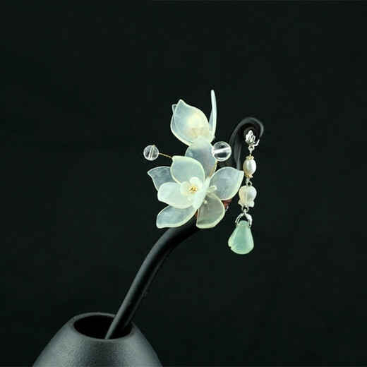 Mengyi ebony hairpin handmade jade hairpin Hanfu costume Xiu jade ancient style magnolia classical hairpin tassel step shake Xiu jade + high-end packaging. Can be engraved