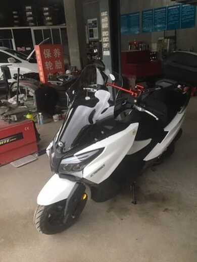 Gongma 23-24 new Guangyang CT250 windshield motorcycle windshield modified CT300 heightened windshield transparent classic model (690MM) without handguards