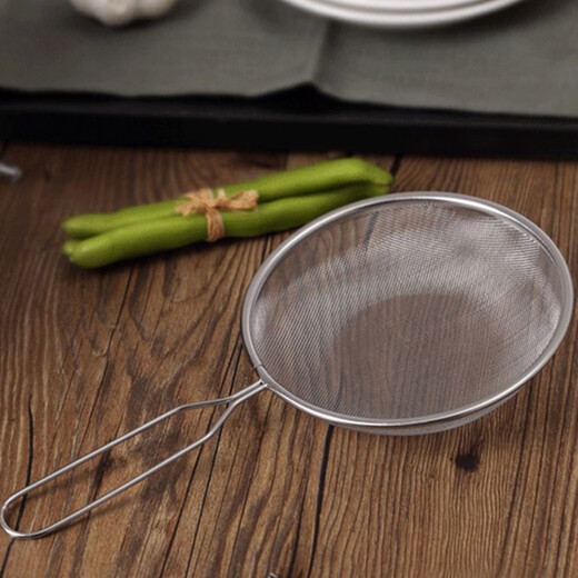Qinkai stainless steel colander filter household traditional Chinese medicine baking net kitchen fish soup fish bone filter sieve handheld flour sieve 15cm colander - simple style