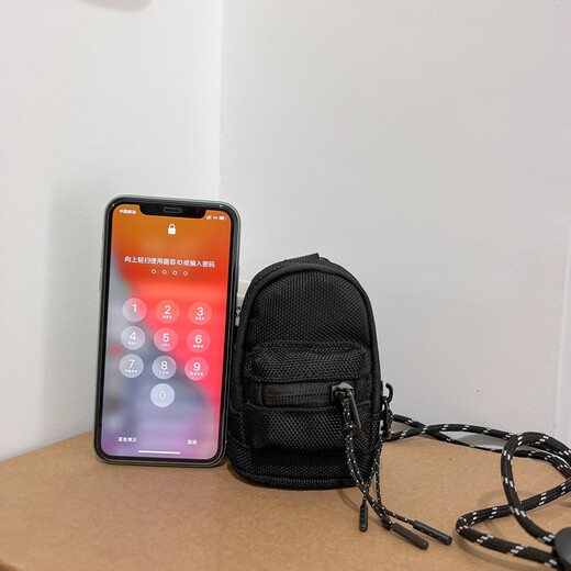 Craftsmanship chooses mini halter neck coin wallet card bag headphone bag hip hop personality small shoulder bag key crossbody bag men trendy small bag black