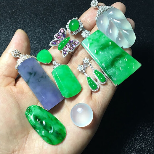Jindai Burmese jade raw stone wool jade bracelet animal year Pixiu ice species imperial green safety buckle ring bead bracelet gambling stone necklace Guanyin pendant (live broadcast special shooting)