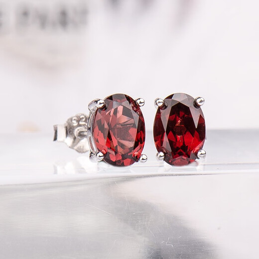 PHWULEE natural garnet earrings for women 925 silver women's earrings red gemstone light luxury simple exquisite simple versatile gift 2 carats