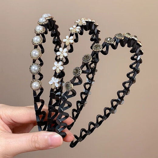 Daiyan pearl headband for women with bangs, broken hair, high-end headband, face wash, non-slip hair clips, hair accessories, hair bundles, pearl headband, broken hair artifact, random 2-piece set