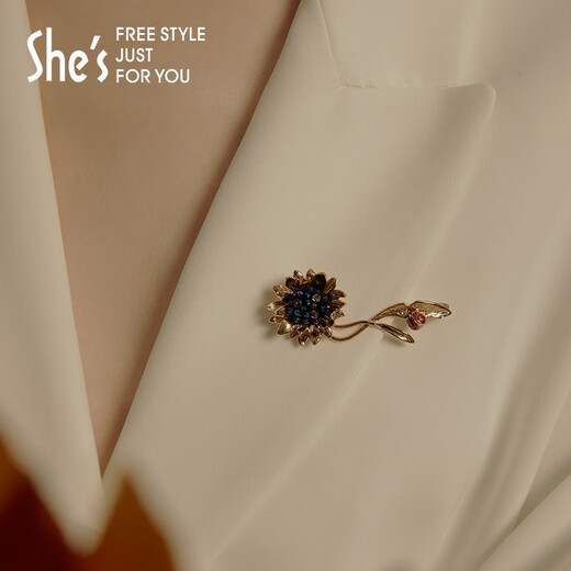 She s Akiko Brooch Van Gogh Sunflower Scarf Buckle Pin Retro Crystal Ladybug Corsage Accessories Birthday Gift for Women Golden Sunflower D0