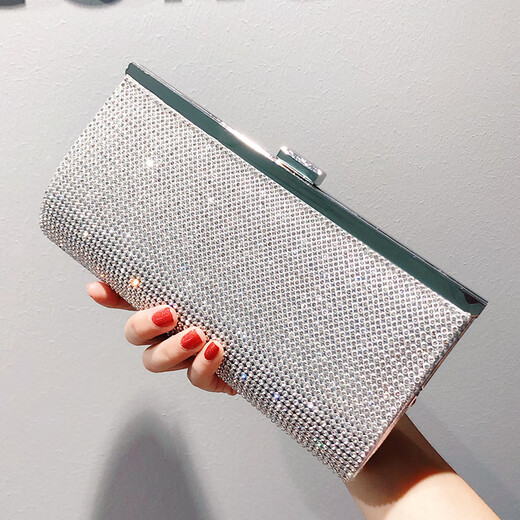 2020 New Clutch Bag Female Socialite Fashion Dinner Bag Dress Cheongsam Matching Banquet European and American Diamond Small Clutch Silver 2020 New Clutch Bag Female Socialite Fashion Dinner Bag Dress Cheongsam Matching Banquet European and American Diamond Small Clutch Silver