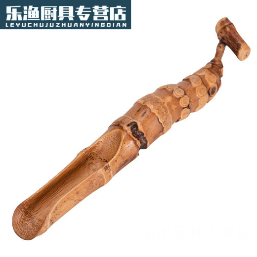 Baichunbao tea is made of bamboo, which is a Zen-like bamboo root. Small-sized tea is made of bamboo carvings. The tea utensil is used to enjoy the tea. The tea box is divided into teaspoons. The tea is carved with floral tea.