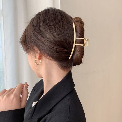 Love the popular Zhao Lusi's same style pearl grabber hairpin for women, new Korean Internet celebrity large back head ins hairpin, elegant temperament metal shark clip hair accessory large gold bar hairpin