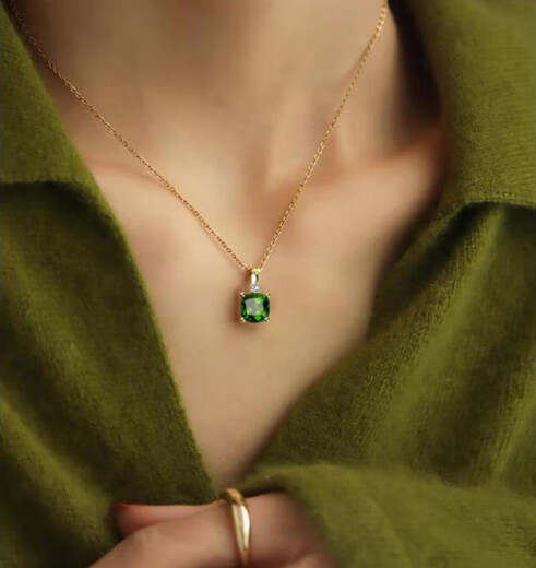 COASZE 18K gold emerald sugar cube necklace green gemstone diopside clavicle chain for girlfriend 18K gold green gemstone diamond necklace