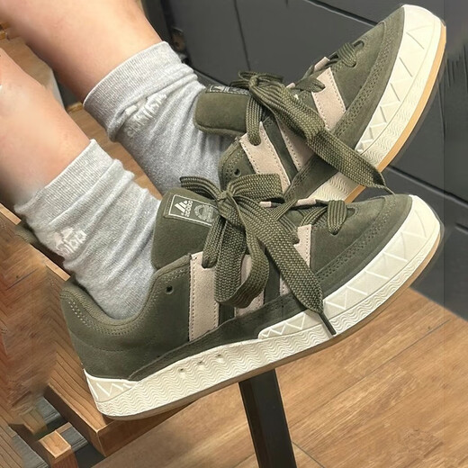 Adidas (adidas) Chaussures de trèfle Chaussures pour hommes chaussures de femme Summer Nouvelles baskets basses légères chaussures décontractées respirantes IE9863 IE9864 OLIVE GREEN / GREY 36