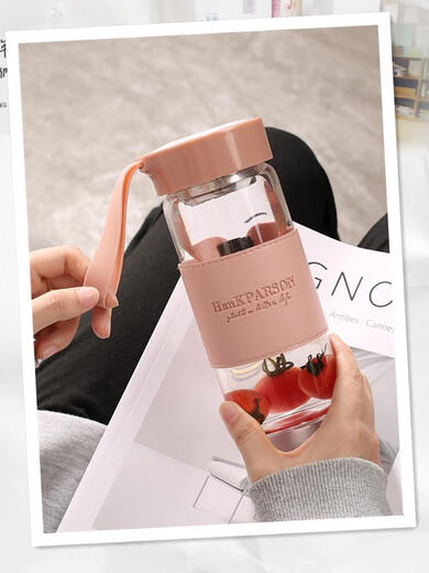 Soft Ce single-layer portable glass water cup for women in summer with good looks for men, new office large-capacity tea cup, gray 480ml with tea partition 480ml