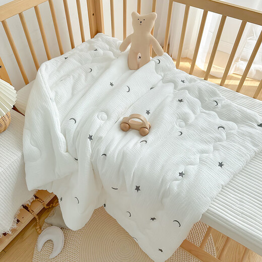 Bei Qichu newborn quilt baby quilt kindergarten quilt all-season pure cotton quilt double-sided white background crepe cotton-embroidered bear 100*120cm autumn and winter style