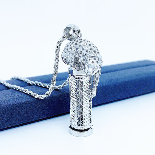 Heye Jewelry Pt950 platinum pendant Leopard rotating cylinder car flower shiny high-end model Men's platinum men's model Single pendant with leather cord 27.8 grams column width 18mm leopard width 22mm buckle height 68mm