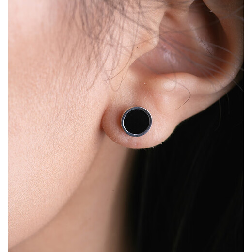 PT950 platinum fashionable black agate earrings for men and women European and American style atmospheric earrings (single) cool cover hip-hop