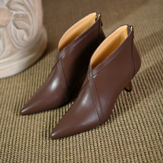 Gfoe French niche cowhide high heels ankle boots temperament retro pointed toe boots women's thin heels nude boots autumn v-mouth witch shoes single brown 36