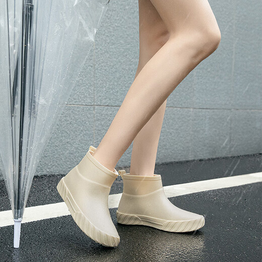 茯见 雨鞋女款2025新款防水防滑水鞋水靴时尚短筒雨靴日式胶鞋工作鞋 短筒雨靴米白色38码