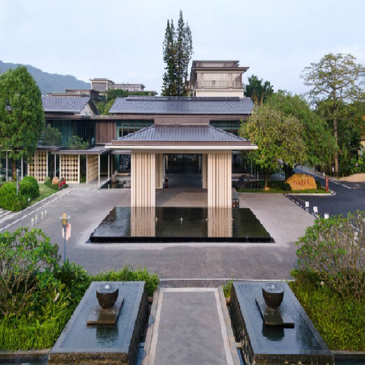 One night in a central garden garden view room at Zhongshan Hot Spring Hotel + buffet breakfast for two persons + seafood buffet dinner for two persons + unlimited open-air hot spring tickets for two persons during their stay