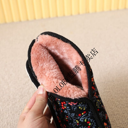 Old-fashioned two-piece clamshell cotton shoes for men and women in winter with velvet and thickened non-slip rubber soles for middle-aged and elderly people to keep warm at home. 22 models of clamshell cotton shoes, black, about one size too small, size 38, suitable for feet usually 36-37 years old