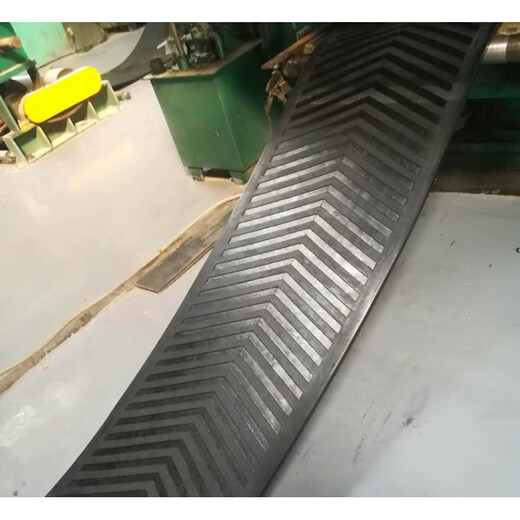 Ben Xinnong customized rubber conveyor belt conveyor belt ring belt wear-resistant nylon conveyor belt high temperature resistant skirt pattern EP conveyor belt concave herringbone pattern 1000