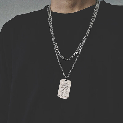 European and American style street fashion brand disco necklace for men and women, trendy ins pendant, hip-hop personality, cool sweater chain, student simple multi-layered couple necklace, simple medium chain + long tag