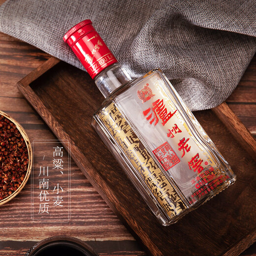 
Luzhou Laojiao Liunian Jiao Tou Qu, Strong Flavor Liquor, 52-degree 500ml*6 bottles, whole box (3 gift bags for free)