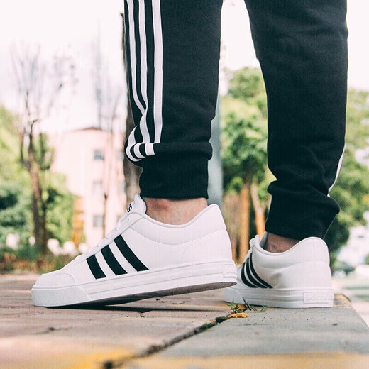 Adidas new men's shoes sneakers summer low-top cushioning and anti-slip casual canvas shoes breathable and lightweight AW3889/small white shoes 42
