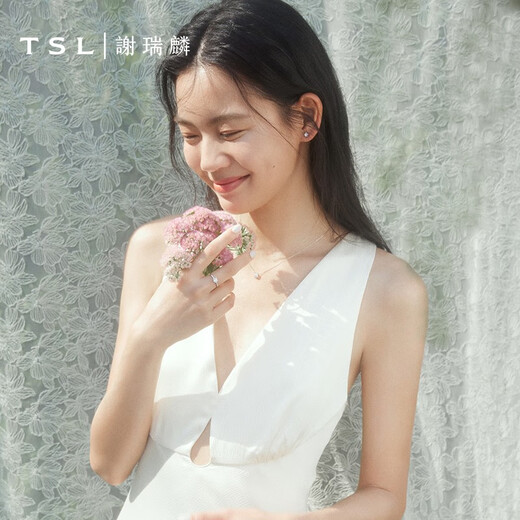 Xie Ruilin 18K gold diamond ring Embrace Love series proposal engagement wedding diamond ring 64196 11 circles (22 diamonds, about 12 minutes)