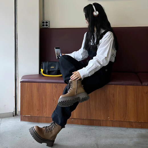 暄琰厚底马丁靴女2025新款百搭时尚增高显瘦百搭英伦风机车短靴子 棕色马丁靴女 39