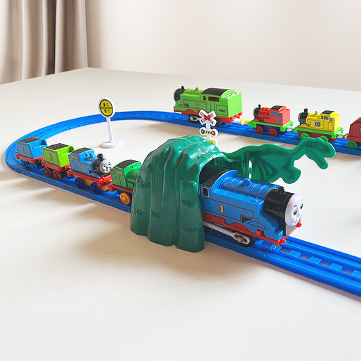 Magnetic Thomas Train Electric Series Alloy Track Car's Children's 3-6 años Boy Toy Regalo 1 Cabeza eléctrica + 1 tren pequeño + 11
